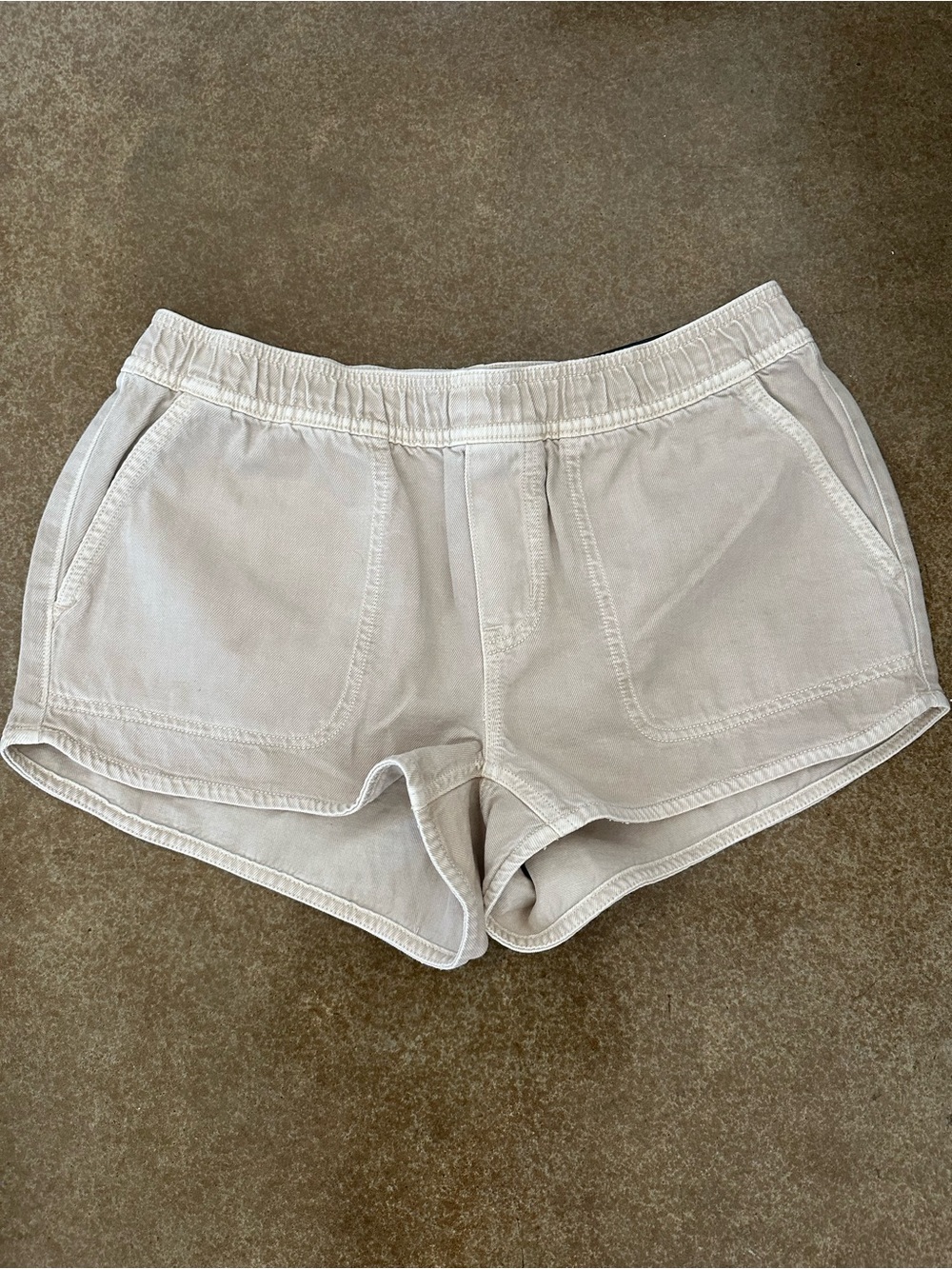 American Eagle Women's Casual low rise Elastic-Waist Beige Shorts